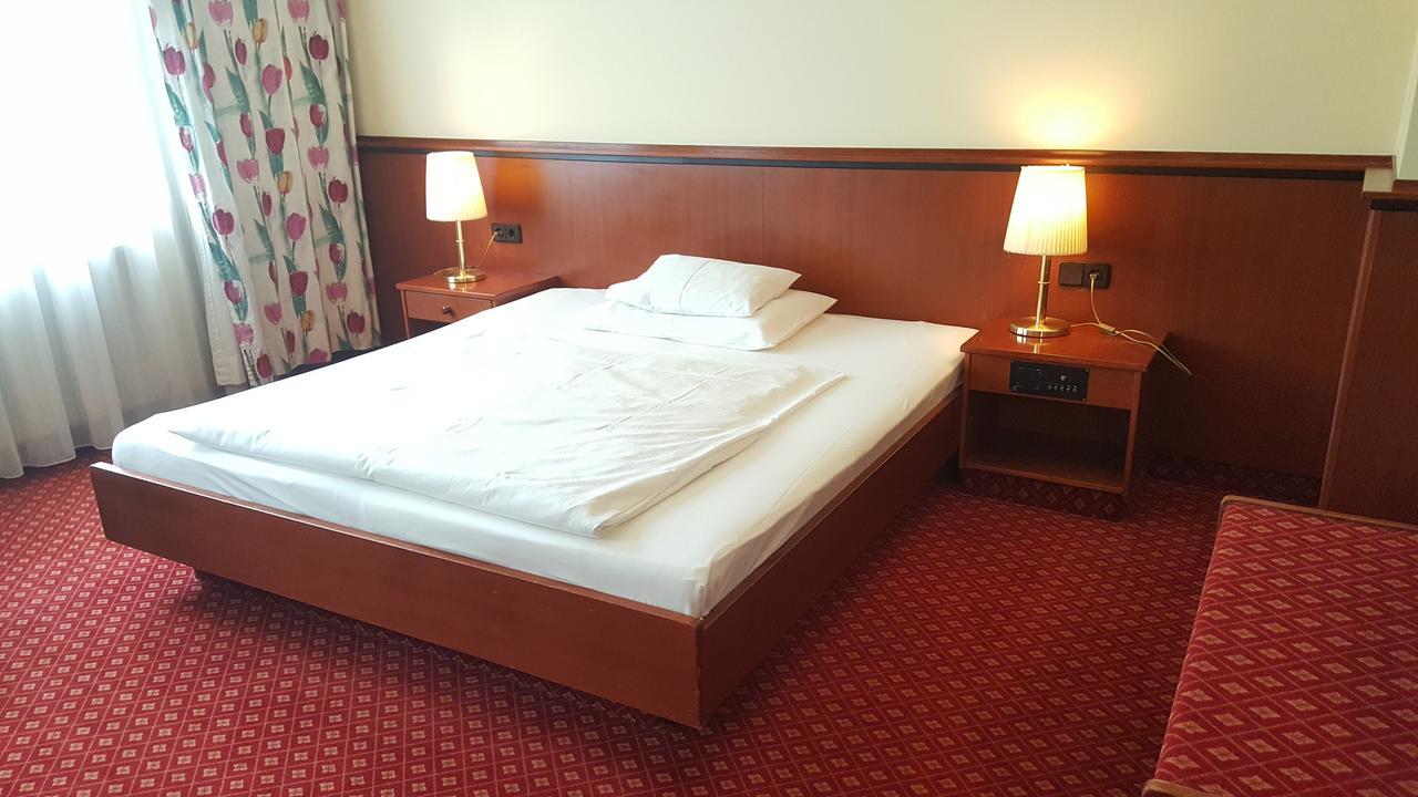Landhotel Jagdhof Guntramsdorf Eksteriør bilde